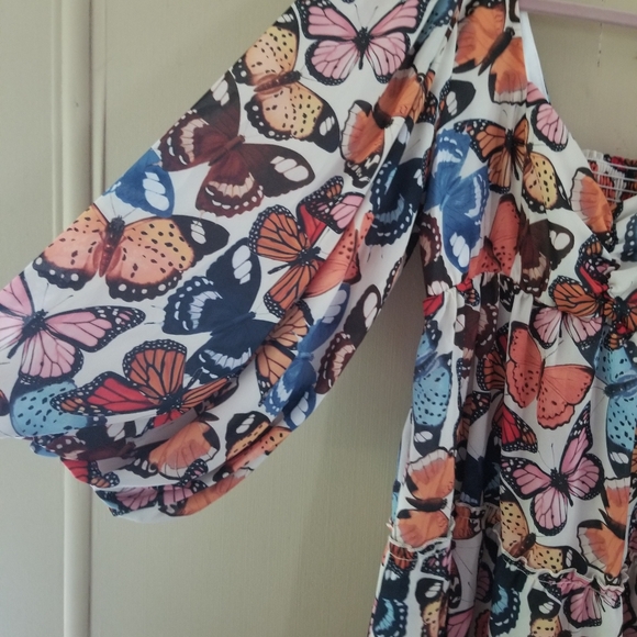 Show me your Mumu butterfly dress - Picture 3 of 4